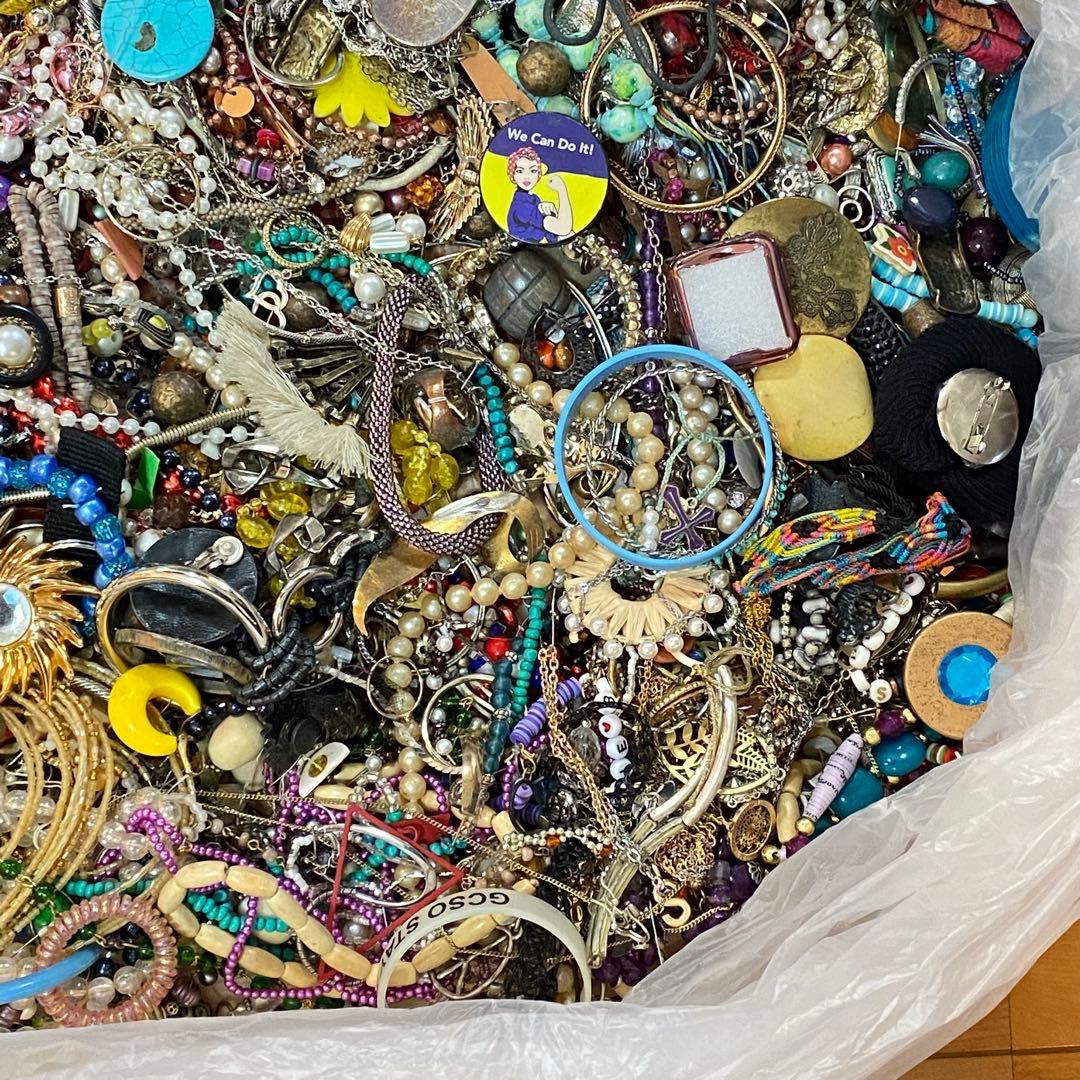 大量まとめ売り　ジャンク　未選別　アクセサリー色々②　約10.8㎏　ネックレス他