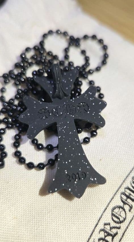 お値下げ★新品未使用クロムハーツペンダントCHクロススモールシリコン黒ラメラバー