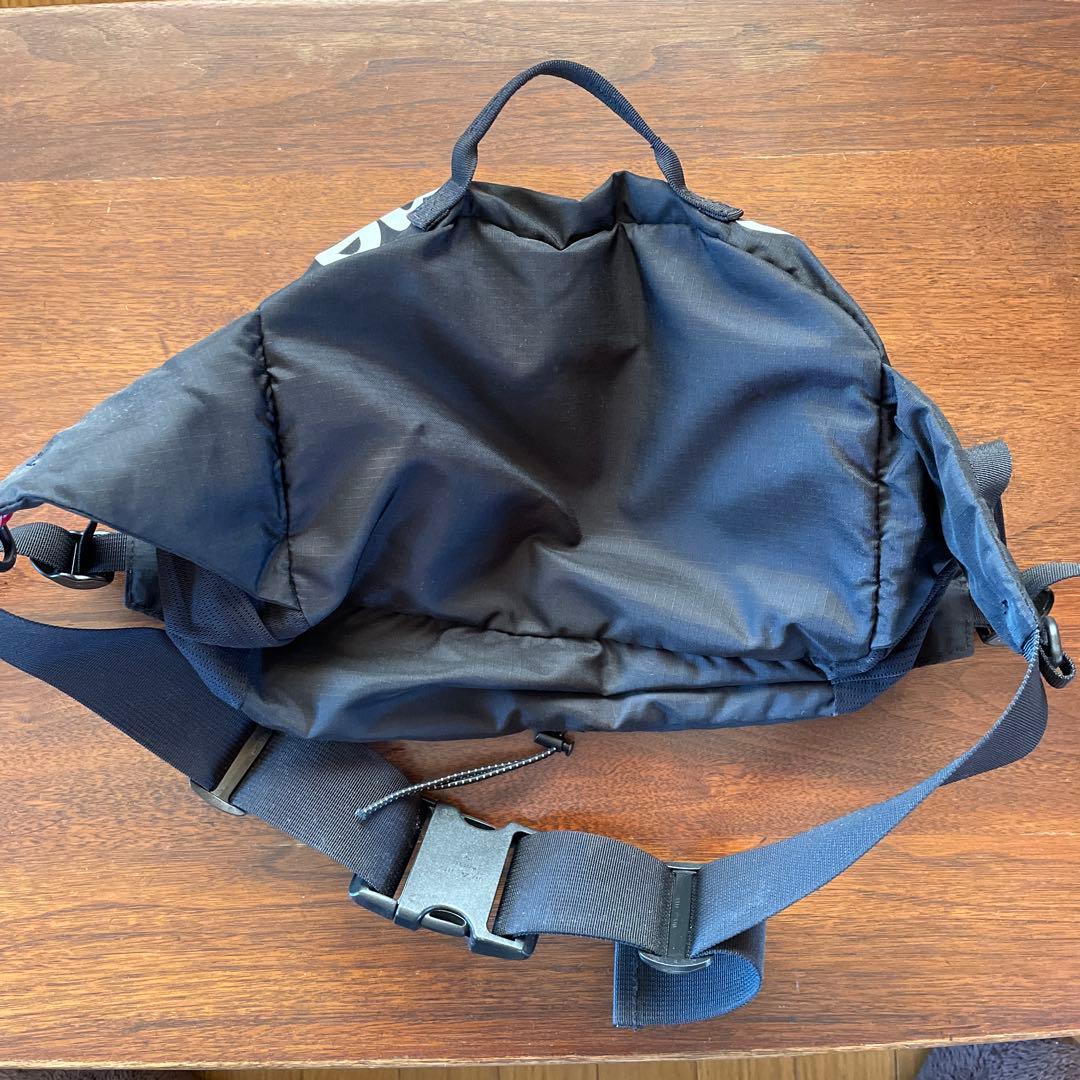 Supreme シュプリーム　ボディバッグ