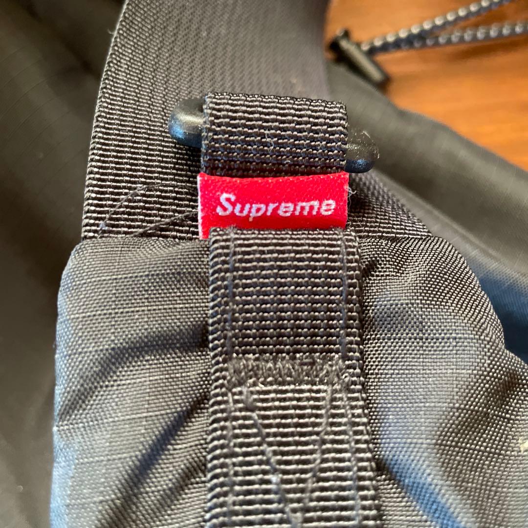 Supreme シュプリーム　ボディバッグ