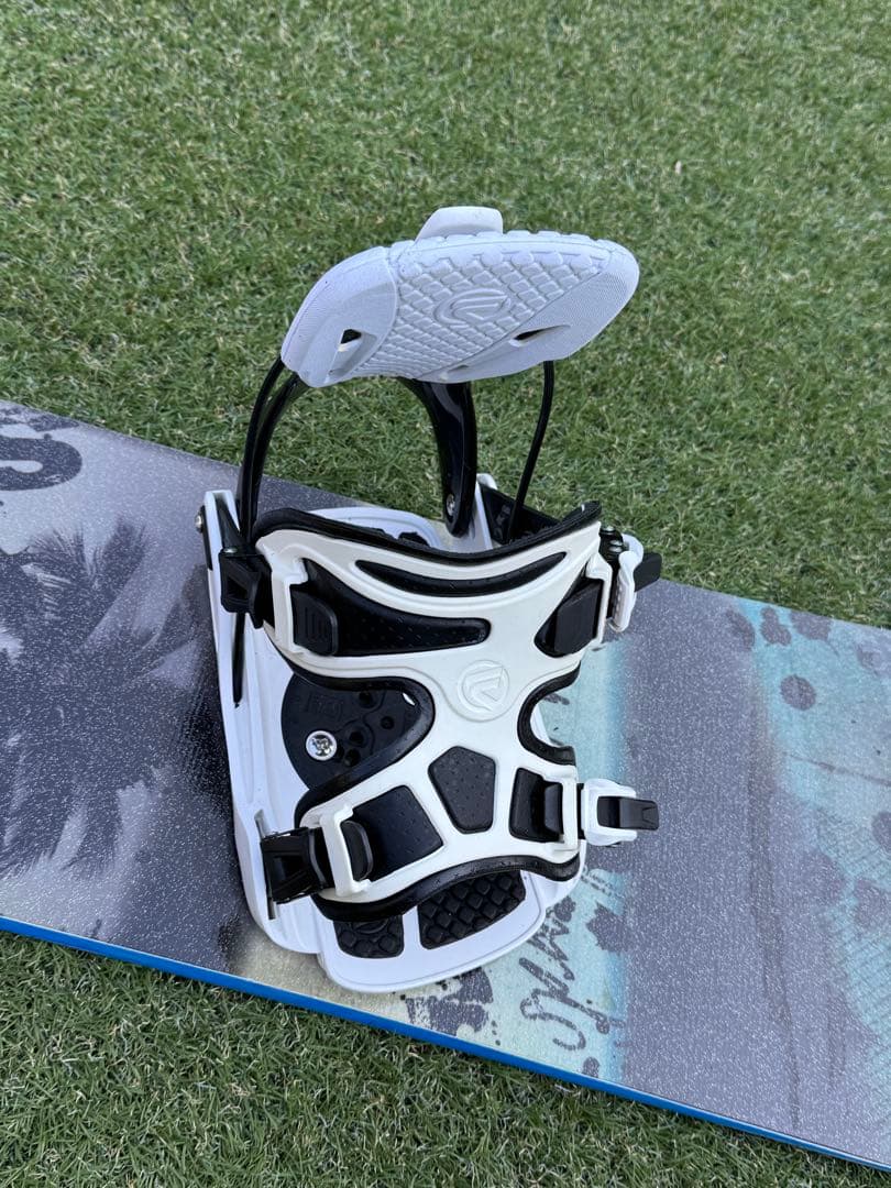 SPOON スノーボード　155cm ビンディングつき