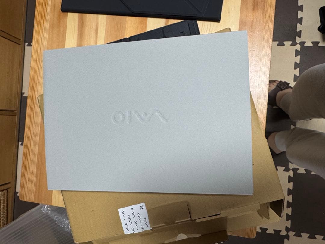 VAIO Vision+ 14 と ノートPCスタンドのセット