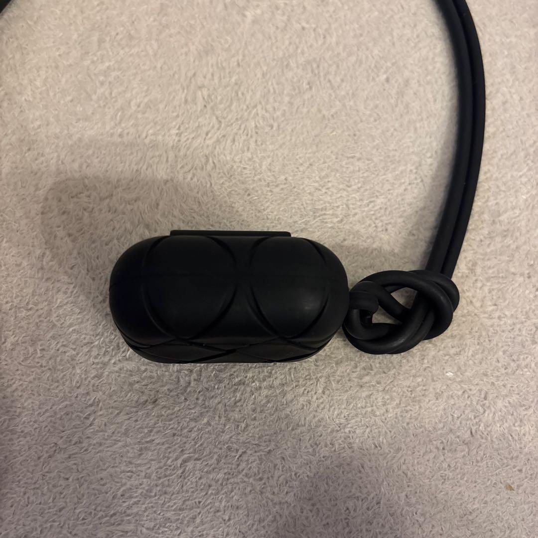 Bottega Veneta AirPodsProケース