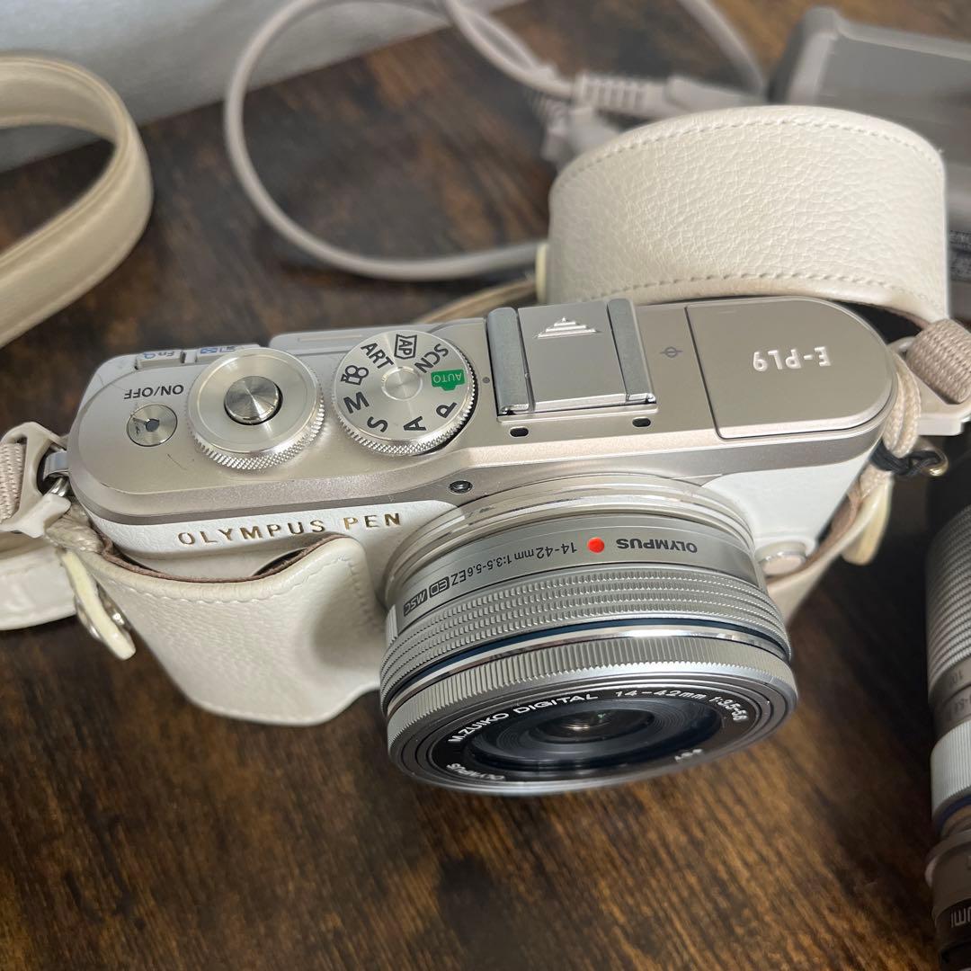 【美品】OLYMPUS PEN E-PL9 ホワイト 14-42mmレンズ付き