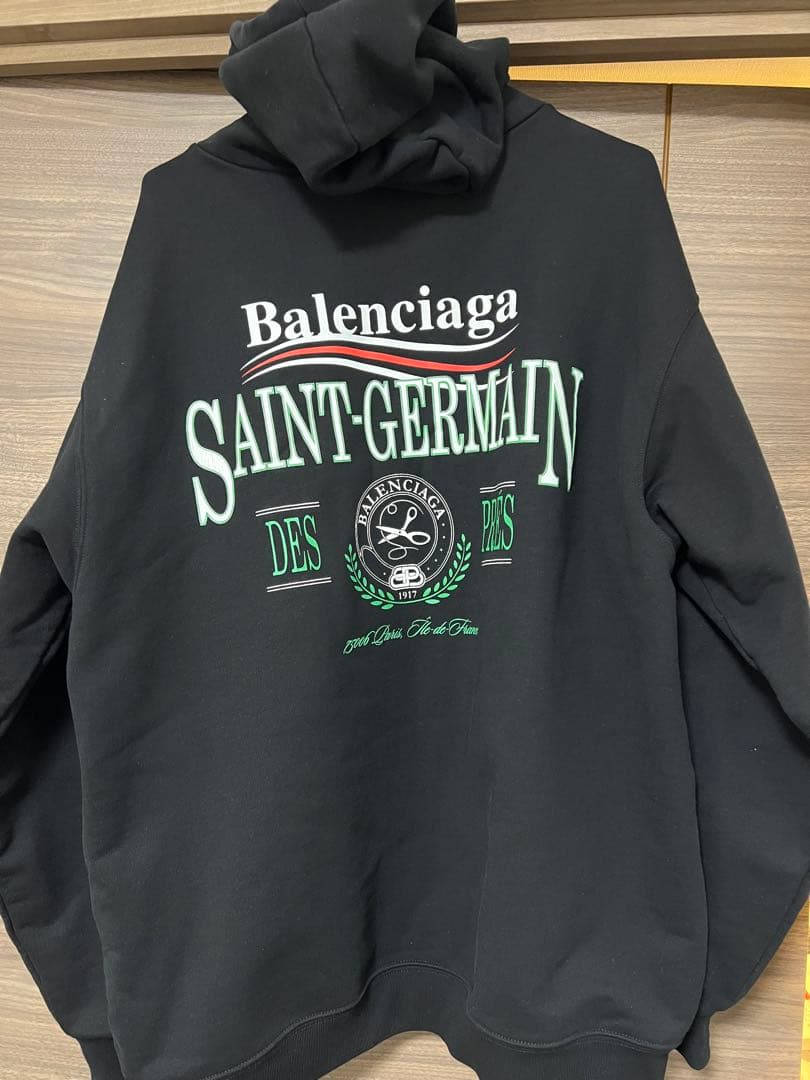 しもやまバレンシアガ　パーカー