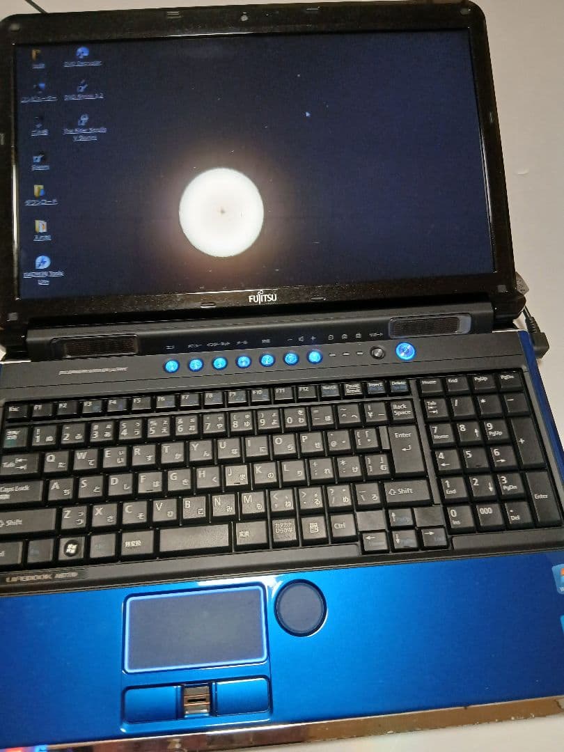 富士通　LIFEBOOK AH77/D FMVA77DL ノートパソコン本体