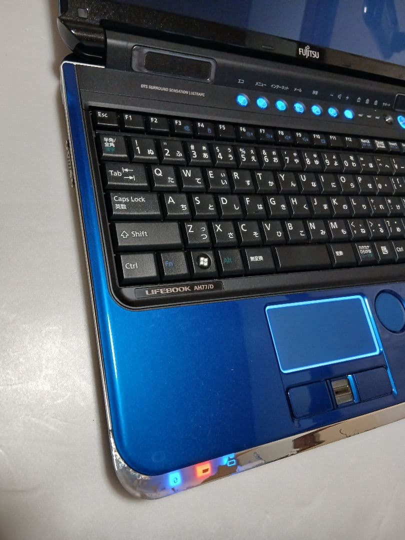富士通　LIFEBOOK AH77/D FMVA77DL ノートパソコン本体