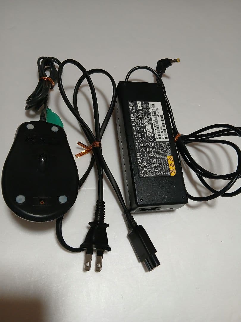 富士通　LIFEBOOK AH77/D FMVA77DL ノートパソコン本体