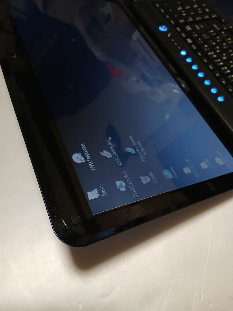 富士通　LIFEBOOK AH77/D FMVA77DL ノートパソコン本体