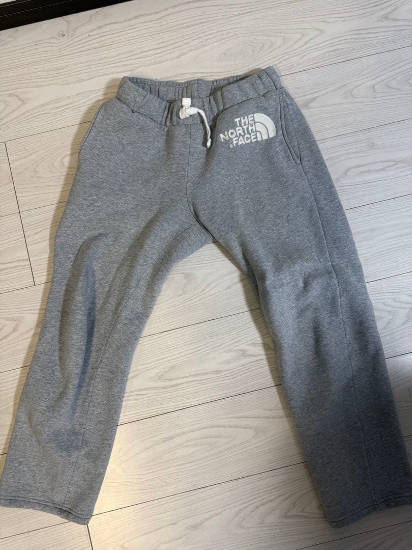 THE NORTH FACE グレー パーカーとスウェットパンツセット