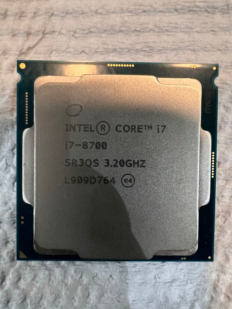 インテル® Core™ i7-8700 プロセッサー 6個