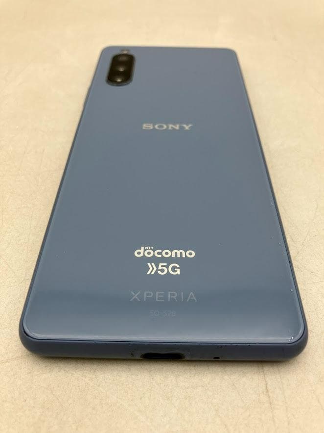 スマートフォン　DOCOMO　SONY　xpria10 Ⅲ　S0-52B　ブルー