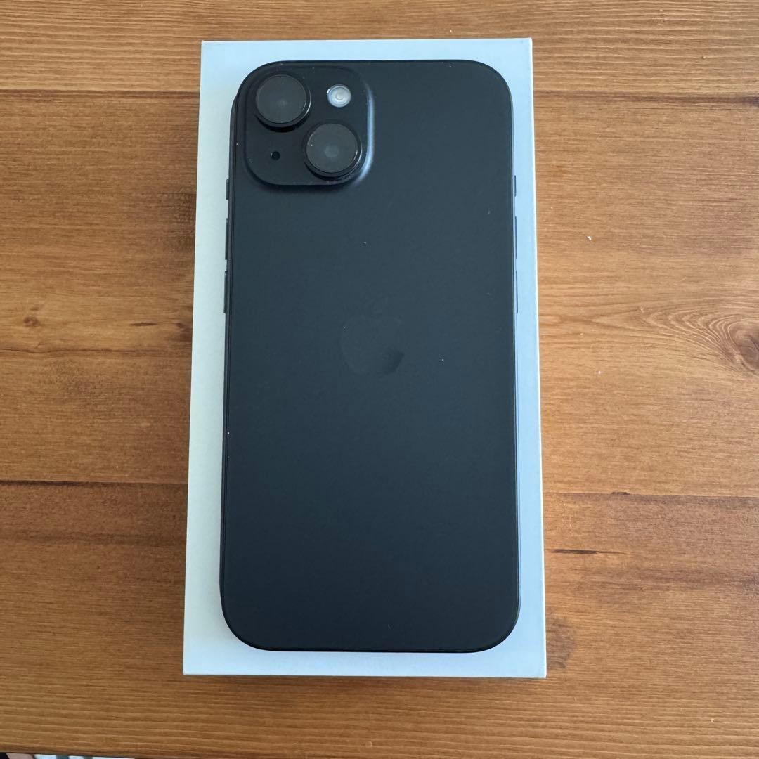 【ほぼ未使用・美品】iPhone 15 本体 128GB ブラック SIMフリー
