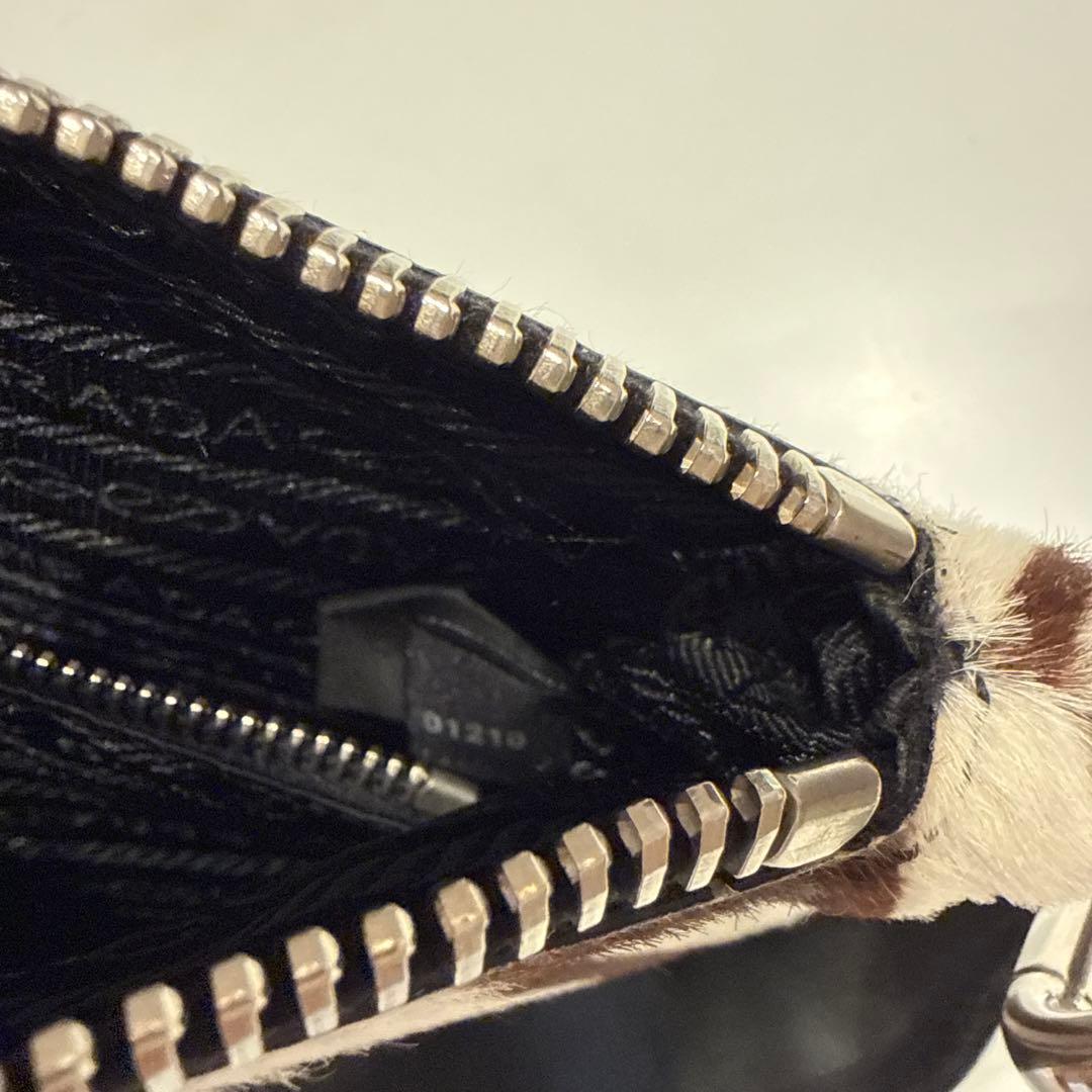 PRADA ゼブラ柄ハラコバッグ