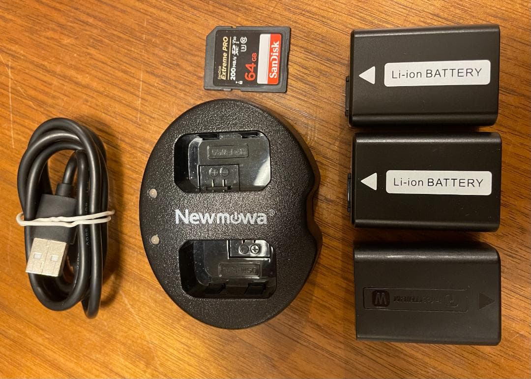 SONY ミラーレス一眼 α7Ⅱ ボディ ILCE-7M2　 美品　おまけ多数