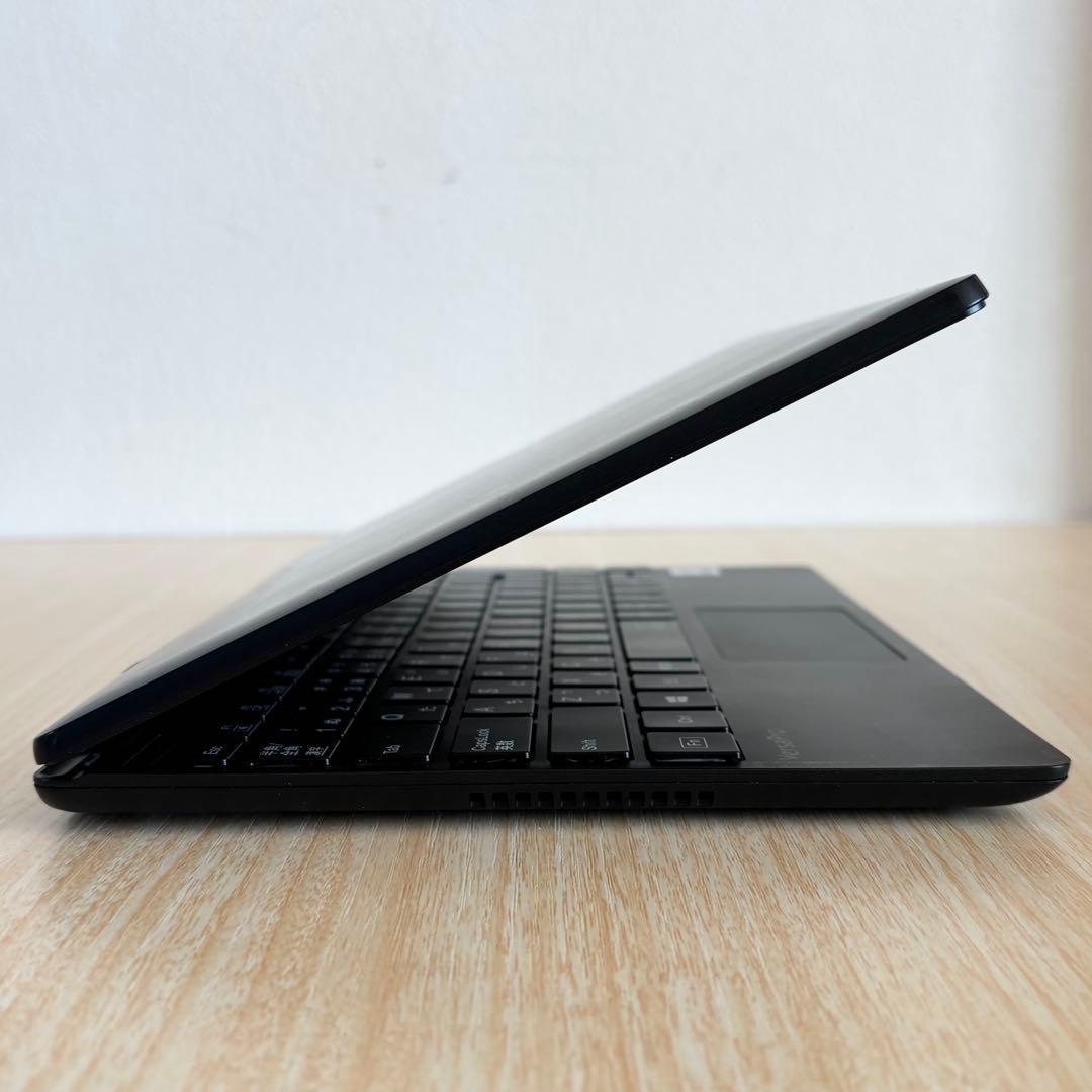 NEC VersaPro☆i5 第10世代／8GB／SSD128GB／携帯性抜群