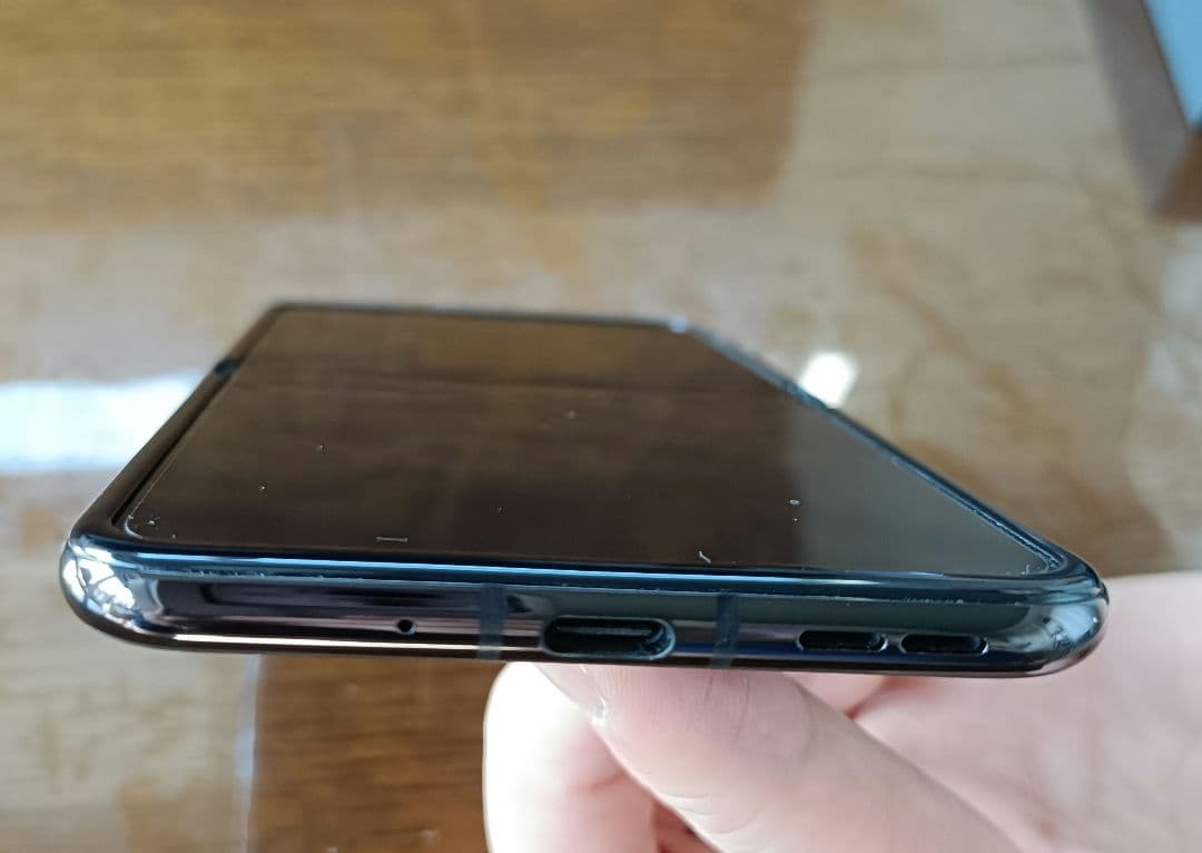 【ほぼ新品】razr40ultra モトローラ