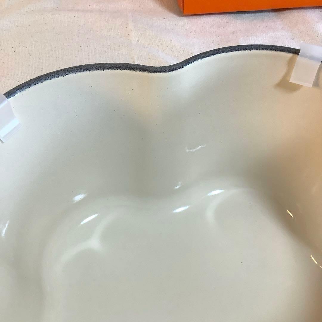 【新品未使用】LE CREUSETルクルーゼ　ココットフルール　鍋20cm