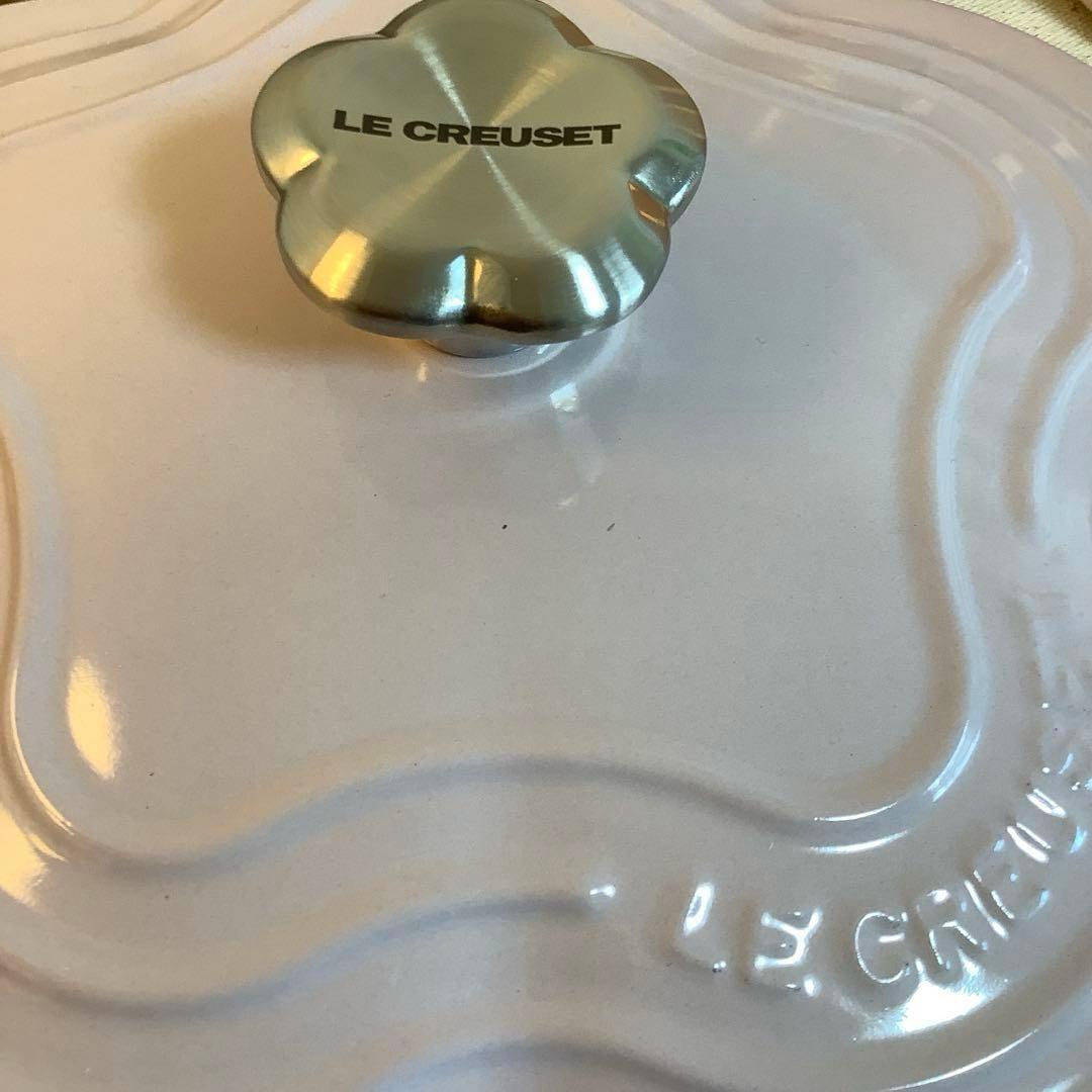 【新品未使用】LE CREUSETルクルーゼ　ココットフルール　鍋20cm