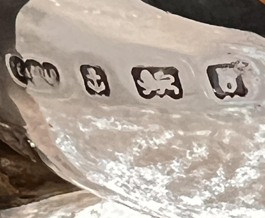 シルバーティーポット　刻印あり　1902年10月22日　製作1901年