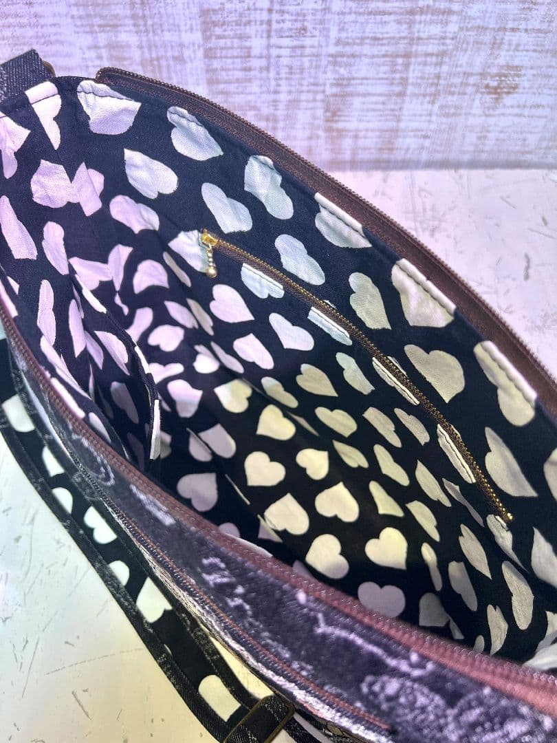 ロラライハリス♡ブラックハート柄デニム♡刺繍のふんわり軽量ショルダーバッグ