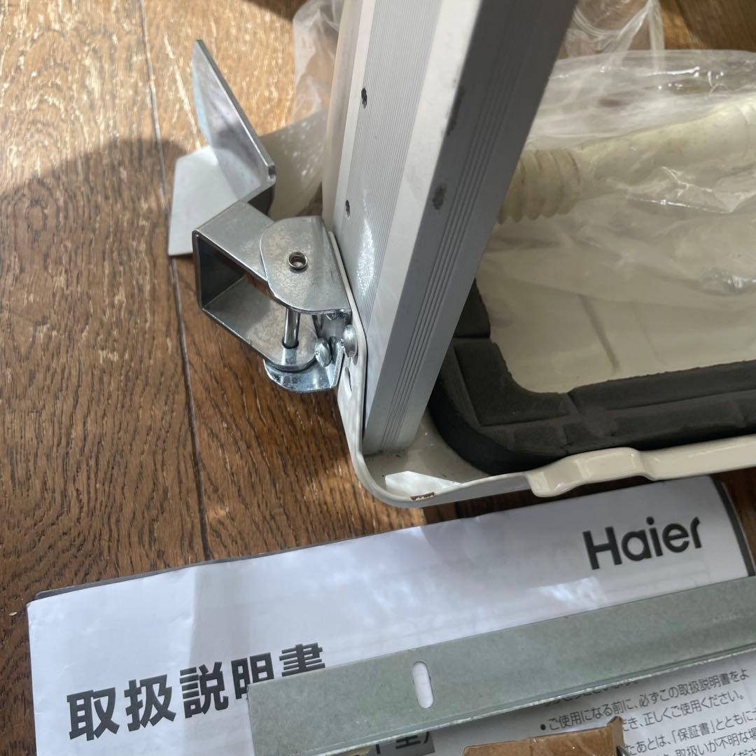 ハイアール　窓用エアコン　JA-18Vリモコン　窓ロック　窓枠付き！