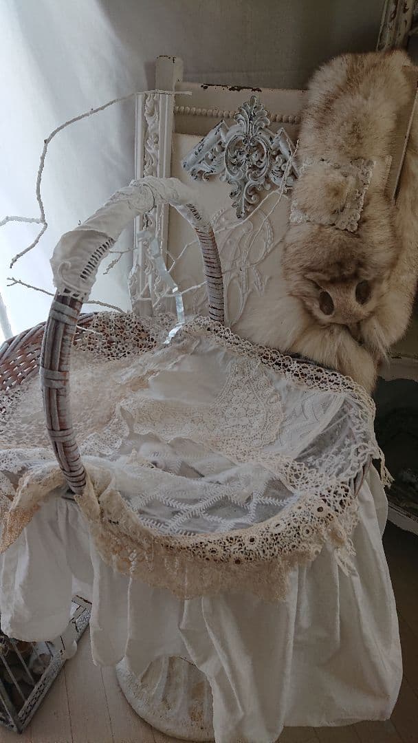 アンティークパニエ アンティークレースのカバー付き