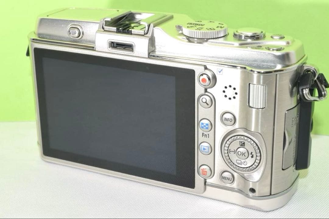 OLYMPUS E-P3 ☆送料無料☆