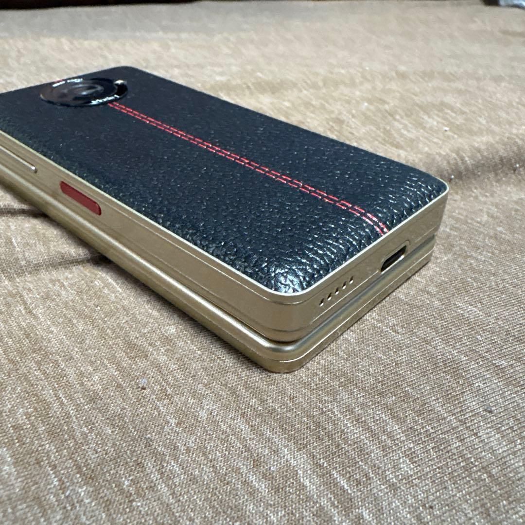 【ほぼ新品】Mode1 RETROⅡ ガラケー型スマホ　simフリー