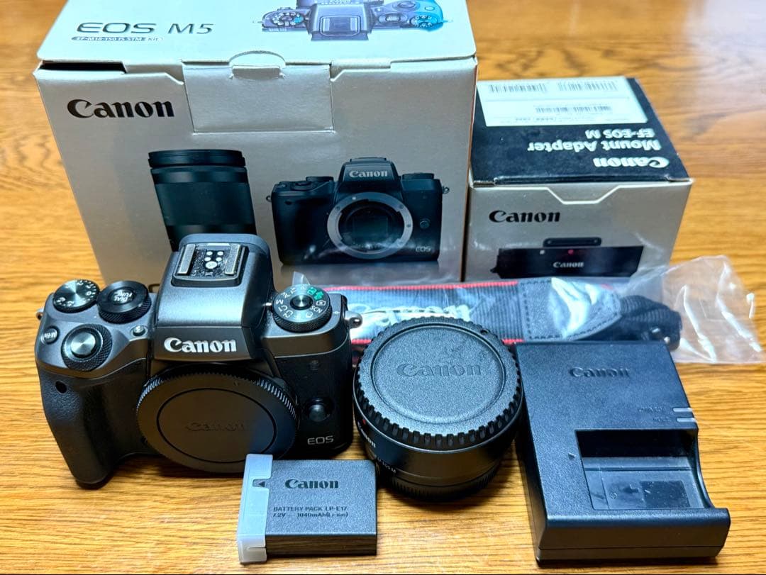 Canon EOS M5ミラーレスカメラ＋EF-EOS M純正マウントアダプター