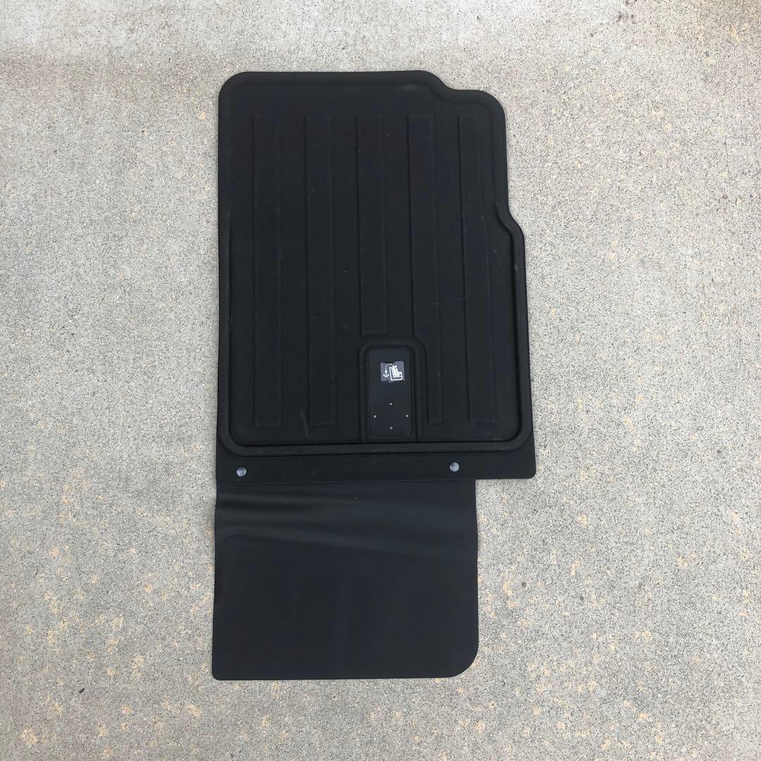 ロッキー　ダイハツ　Rocky 純正　ラゲージハードボード　車　中古品　0033