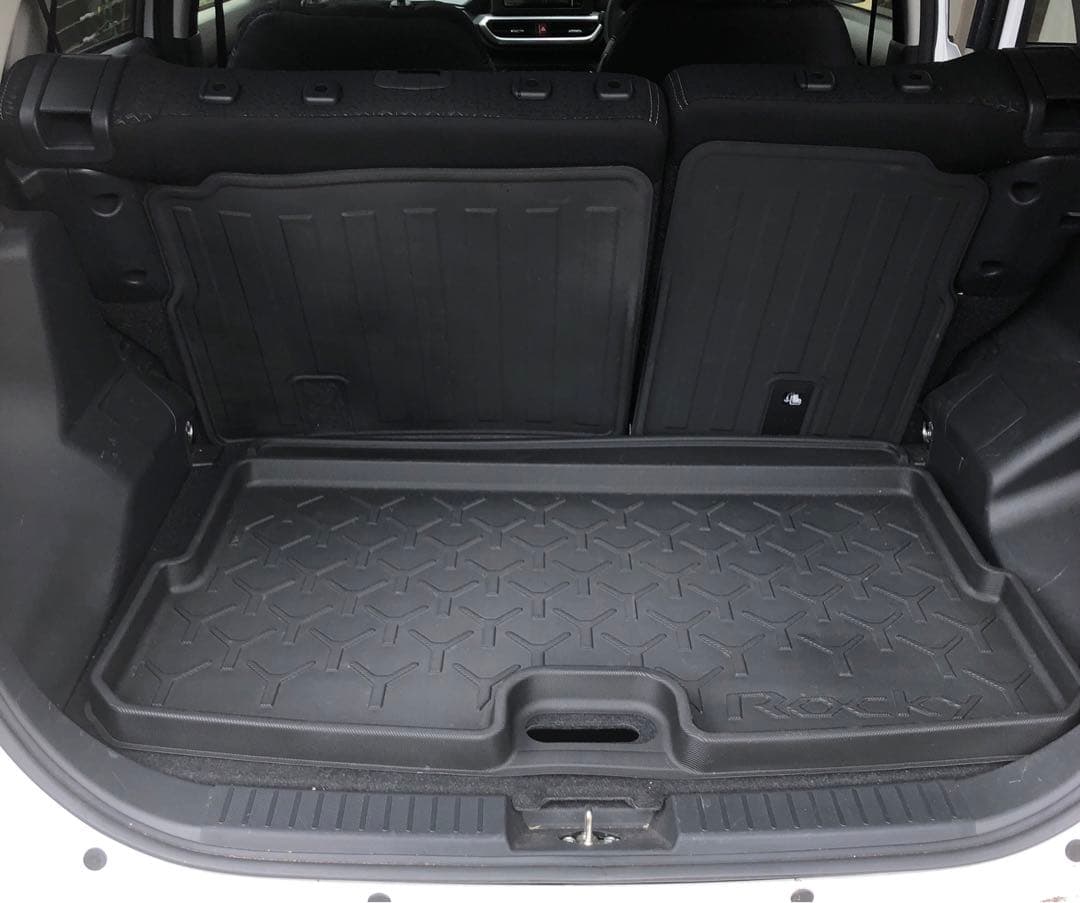 ロッキー　ダイハツ　Rocky 純正　ラゲージハードボード　車　中古品　0033