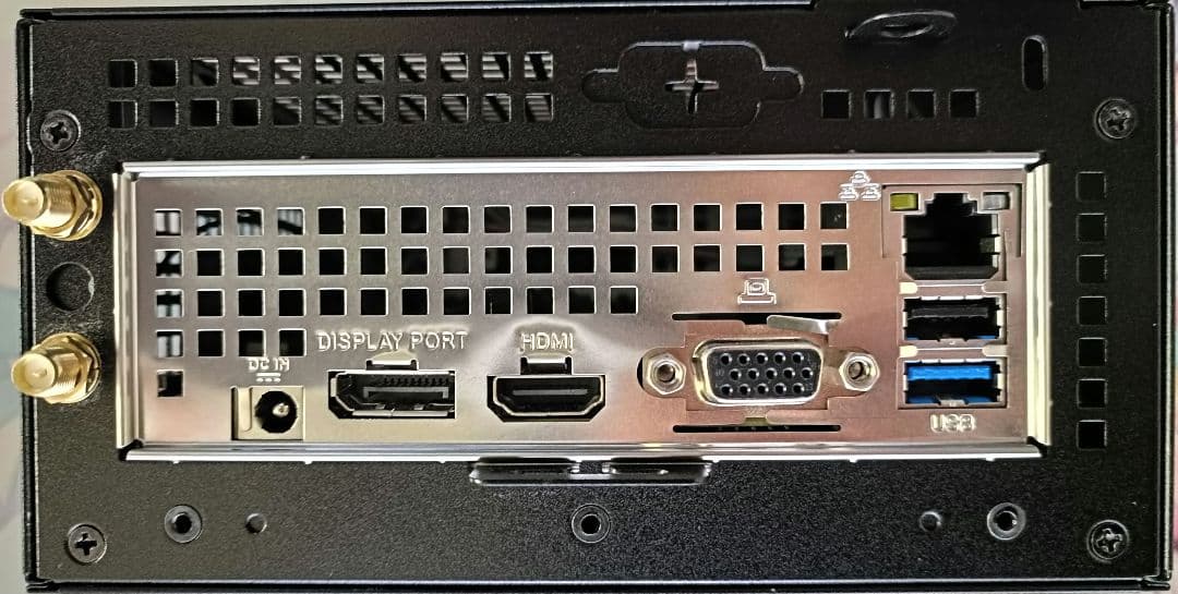 ベアボーン・キット ASRock DeskMini X300