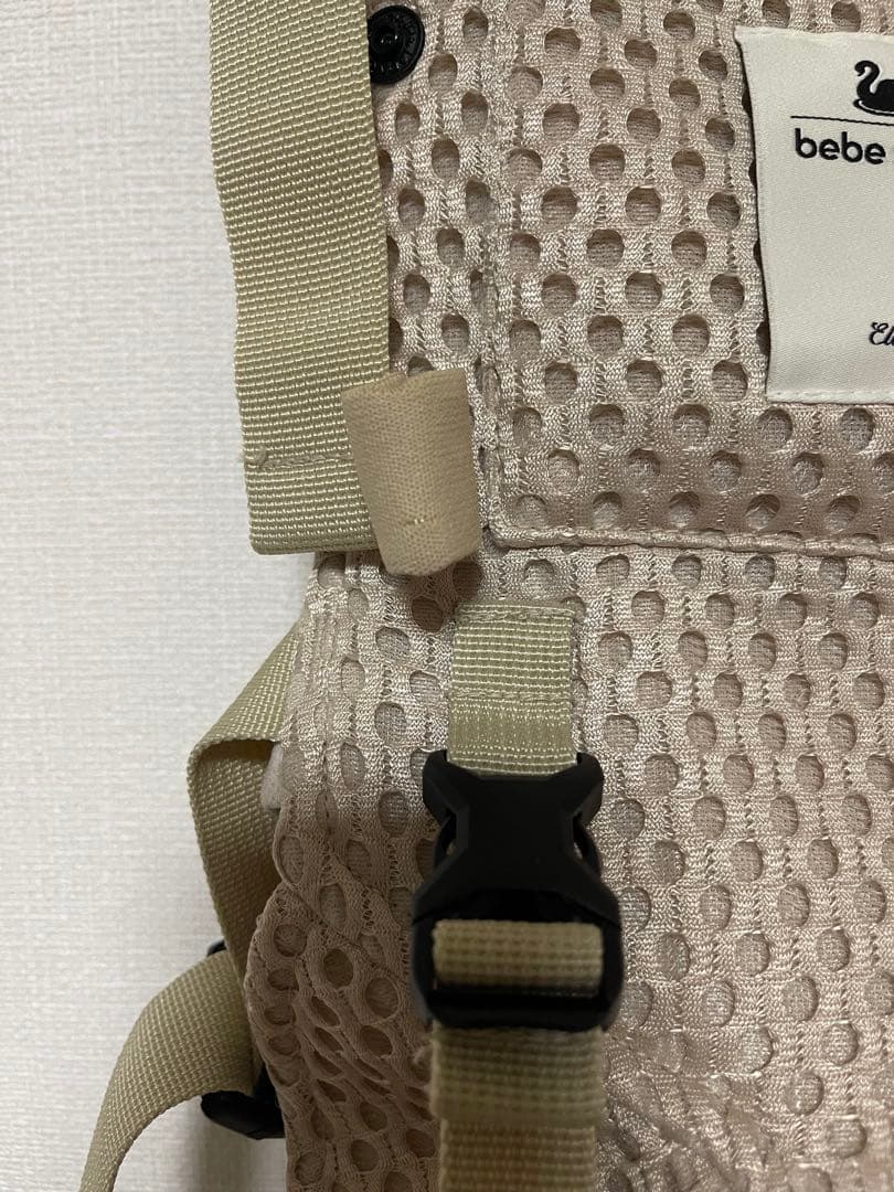 べべスワン　抱っこ紐　サンドベージュ色