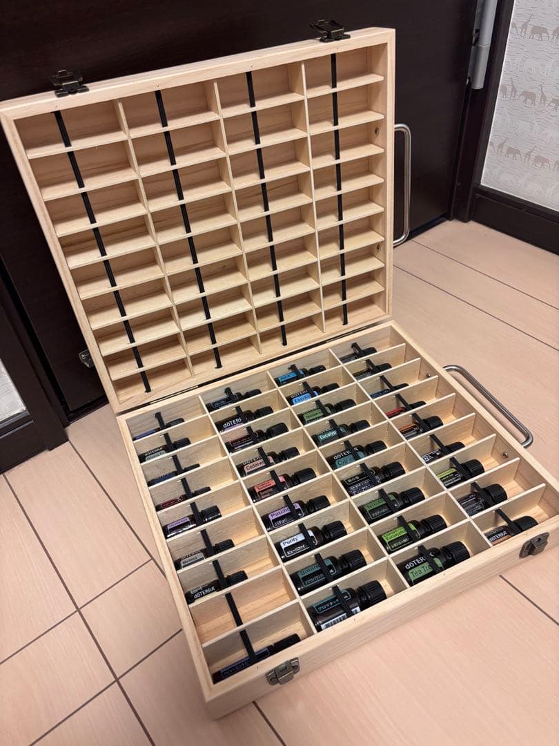 a*8様 72本収納　アロマオイル収納　持ち運び◎ 木箱　ウッドボックス　大容量