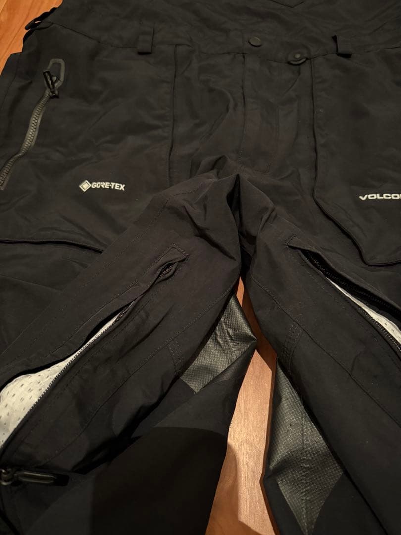 VOLCOM GORE-TEX ブラックオーバーオール