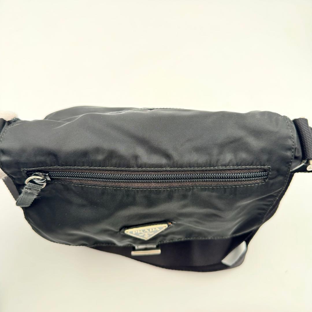 PRADA ショルダーバッグ　ブラック　ナイロン　レザー　三角ロゴ