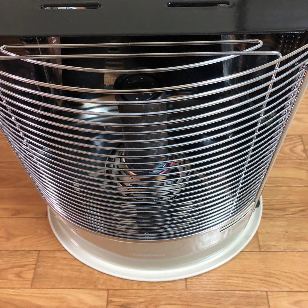 イワタニ　2023年製　デカ暖2 カセットガスストーブ