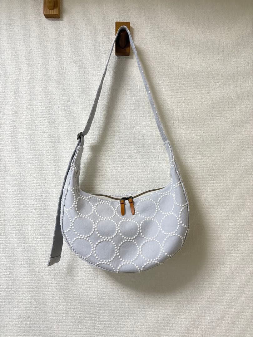 ハンドメイド♪ミナペルホネン　タンバリン（グレー）ハーフムーンバッグ