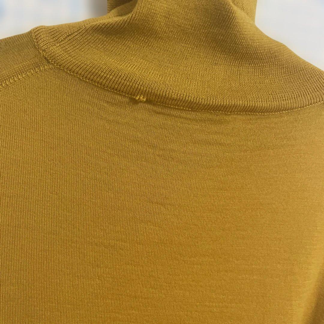 masamaさま。プラダ　PRADA マスタード タートルネックニット