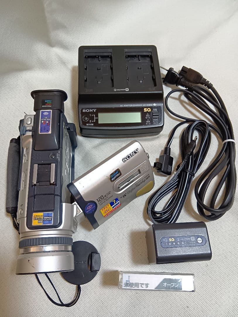 【動作確認済み】ソニー ビデオカメラ　SONY DCR-TRV30