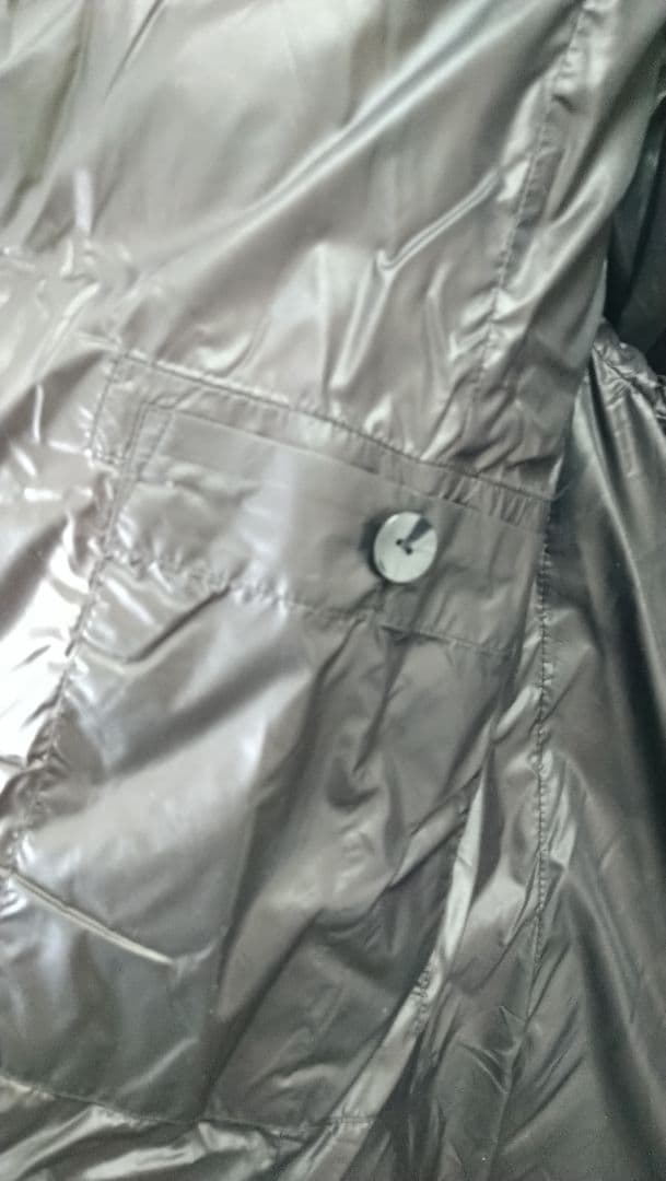 ①　バジュラ　ダウンジャケット フード付き