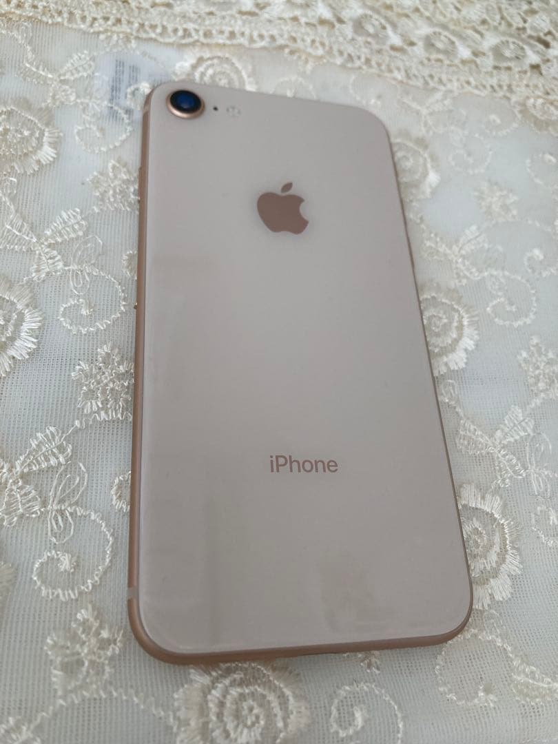iPhone8 64GB 初期化済み　箱つき　ゴールド　美品　iPhone