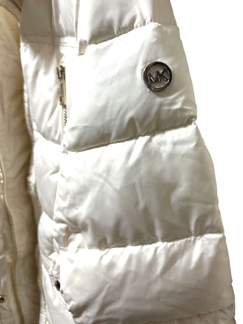 限定価格！新品タグ付きMICHAEL KORS白ダウン S ファー付ベルテッド
