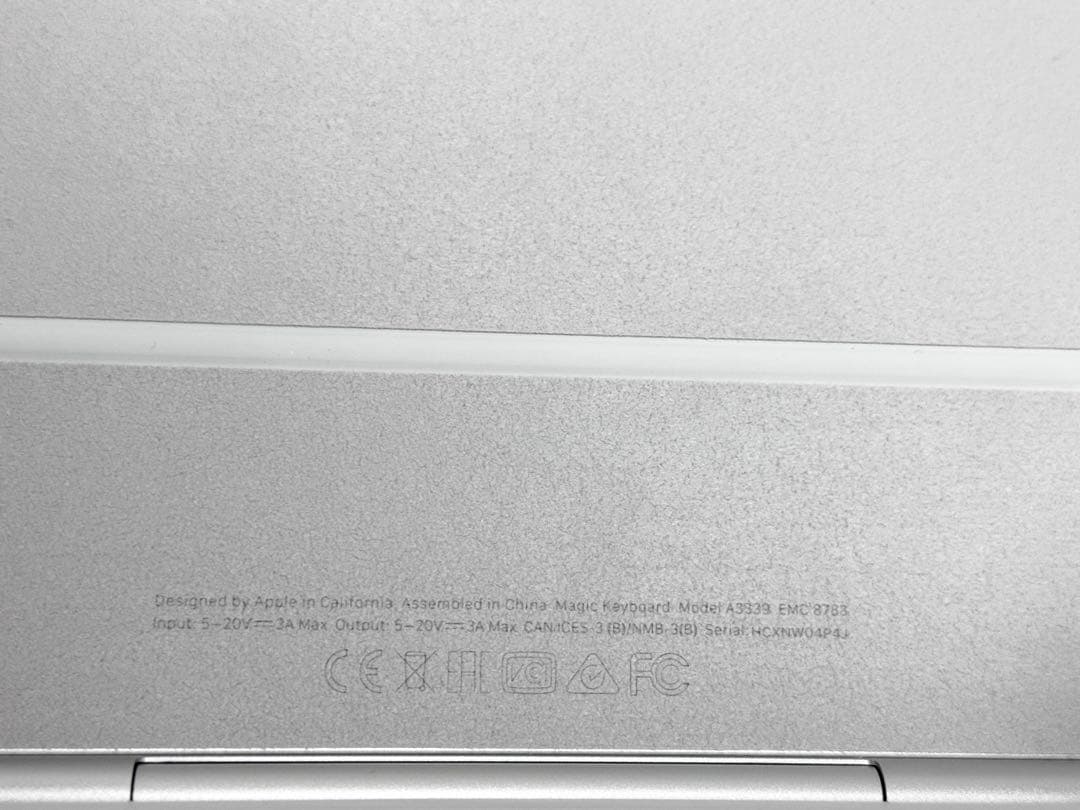 極美品　2025年3月購入　Magic Keyboard iPad Air 11