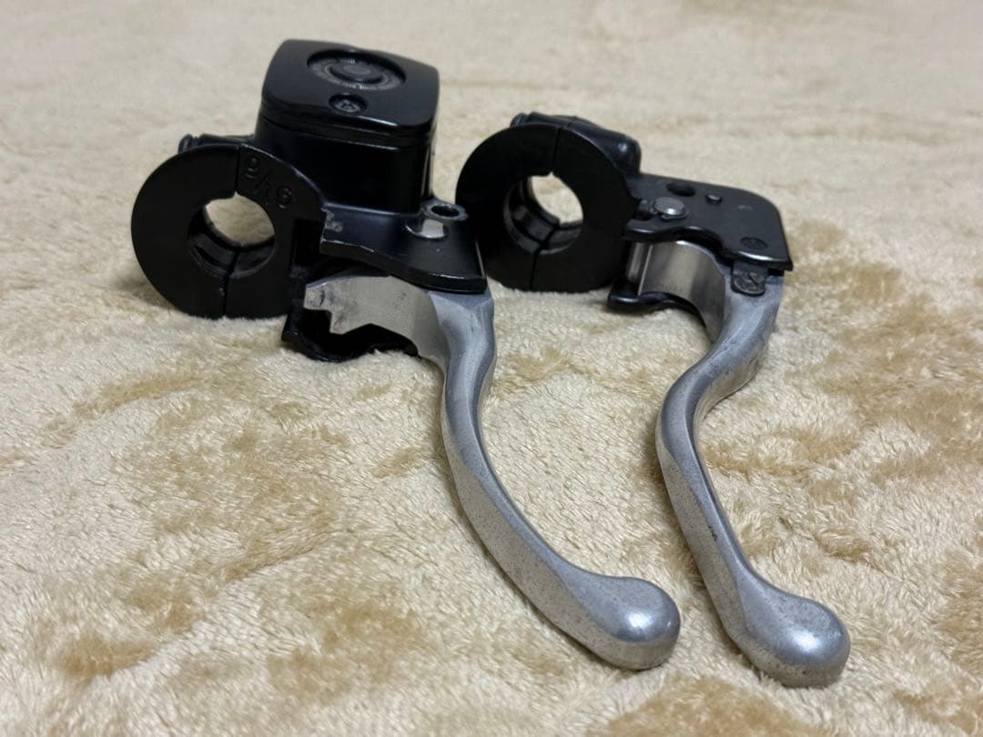 2001年xlh883 クラッチホルダー マスターシリンダーセット 9/16