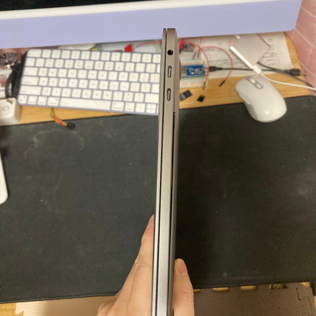MacBook本体 Macbook pro 2016 4 port