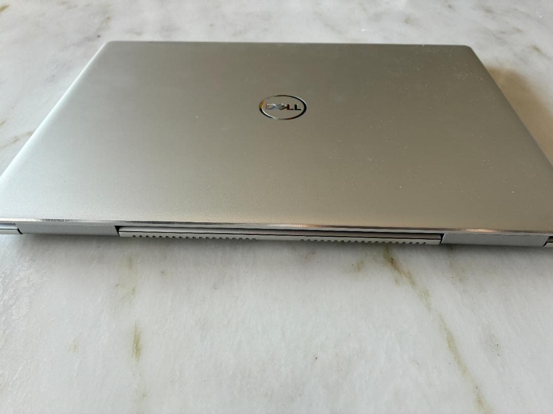 DELL Inspiron 7370　ACアダプタ付