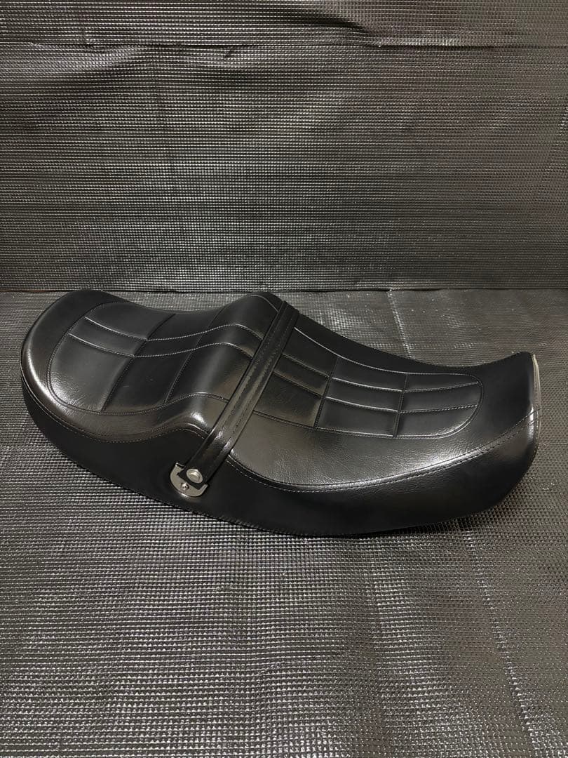 Z900RS ワンオフ カスタムシート 18〜24年