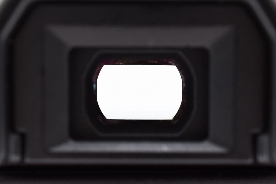 保証付/デジタル 一眼レフカメラ canon kiss x9トリプルレンズセット